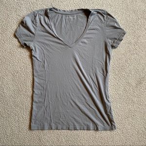 Everlane Short Sleeve Grey Cotton V Neck T XS